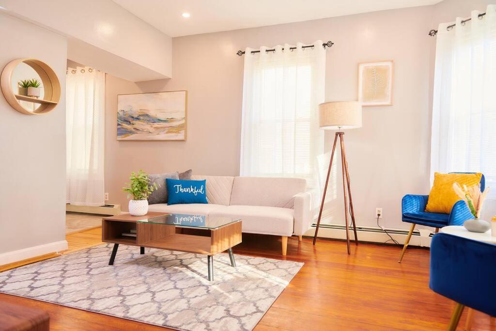 Cozy Apartment 1St 10Min Walk Downtown And City View Providence Bagian luar foto