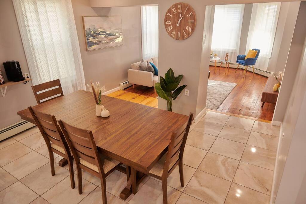 Cozy Apartment 1St 10Min Walk Downtown And City View Providence Bagian luar foto