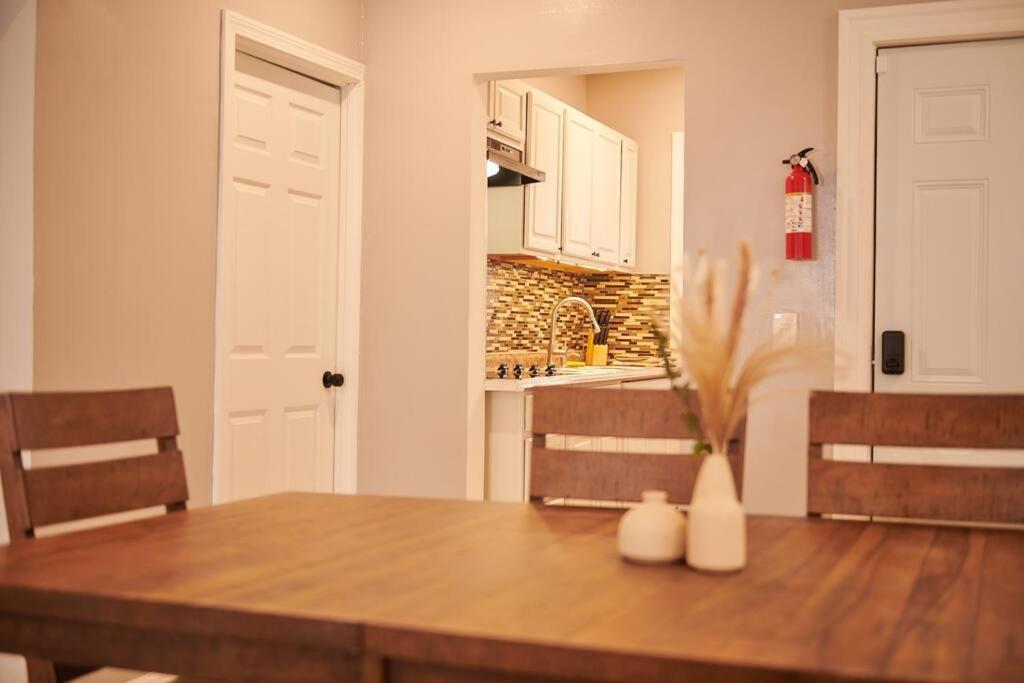 Cozy Apartment 1St 10Min Walk Downtown And City View Providence Bagian luar foto
